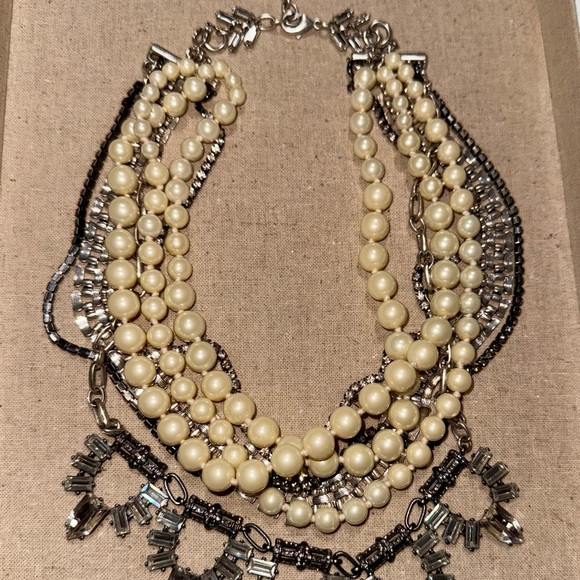 Elegant Multi-Strand Pearl and Silver Necklace - Picture 1 of 2
